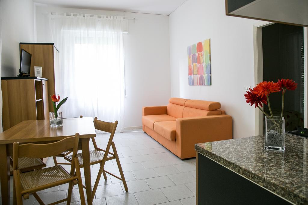 One-Bedroom Apartment Terrace,1588150394:JPEG