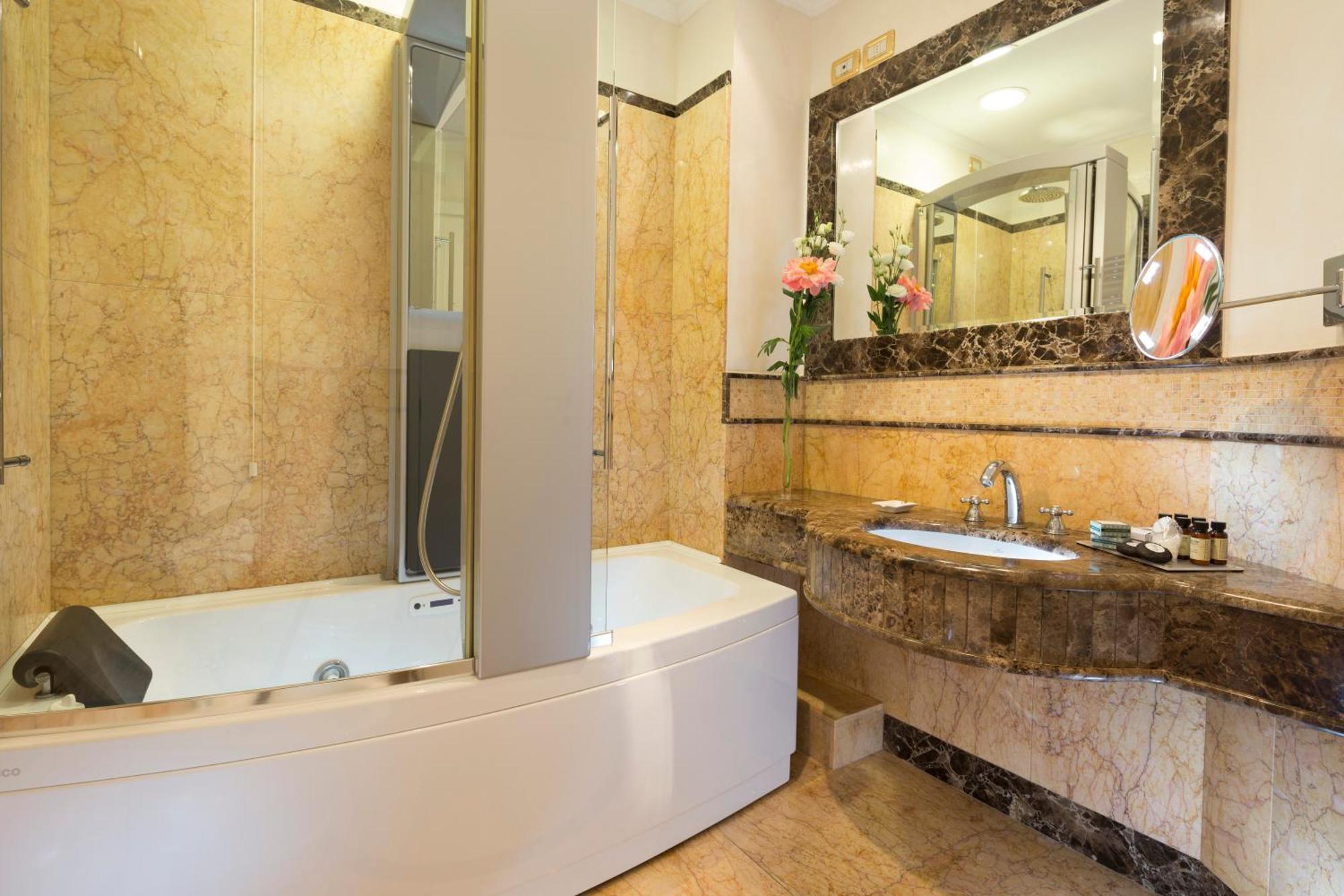Perignon Suite with Sea View with Spa access