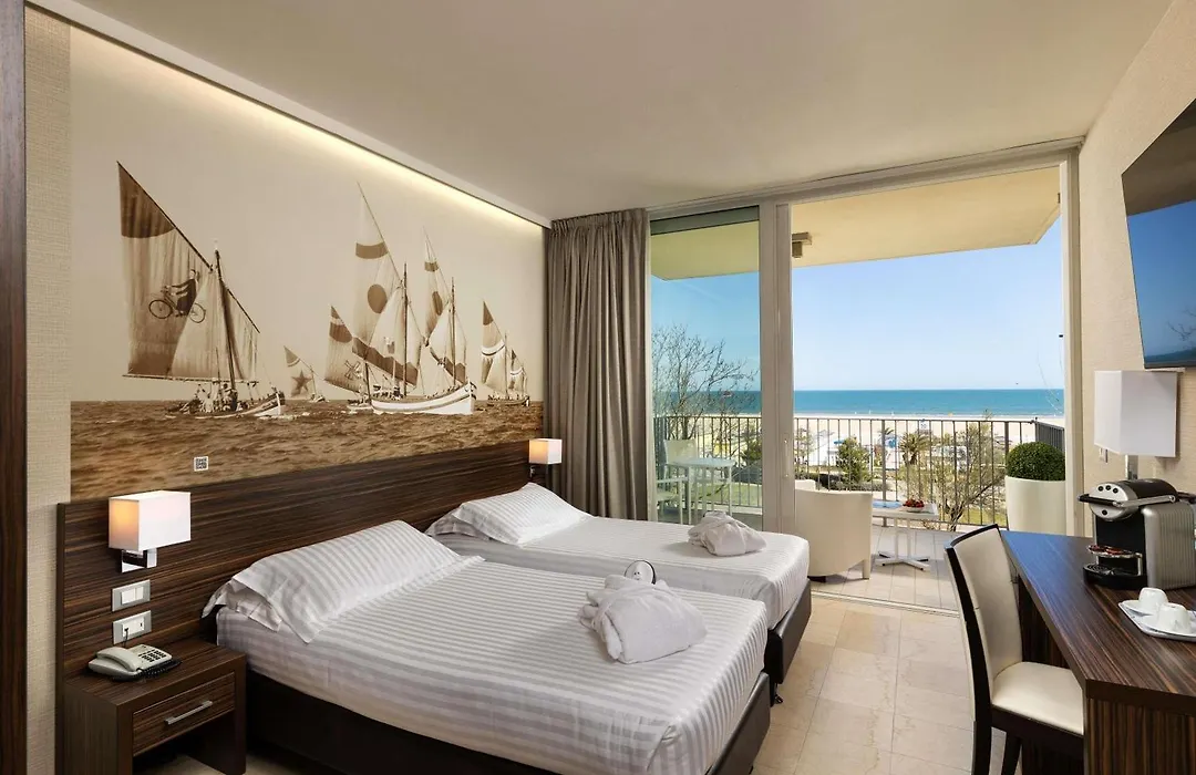 Mercure Rimini Lungomare-1