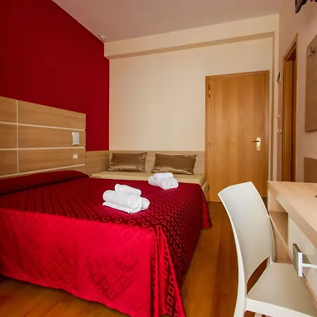 Hotel Monica-3