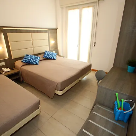 Hotel Boom-2